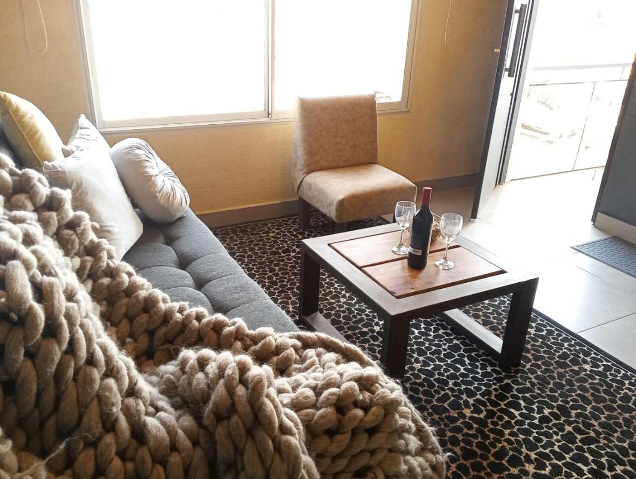 Departamento Boutique De Disenador " Terraza 22 " - Cochera- Vista A La Montana- Cancelacion Gratuita- Pagaras En El Alojamiento เมนโดซา ภายนอก รูปภาพ