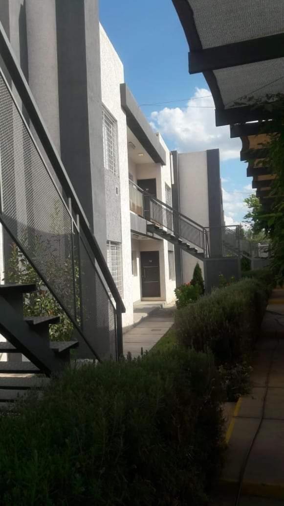 Departamento Boutique De Disenador " Terraza 22 " - Cochera- Vista A La Montana- Cancelacion Gratuita- Pagaras En El Alojamiento เมนโดซา ภายนอก รูปภาพ